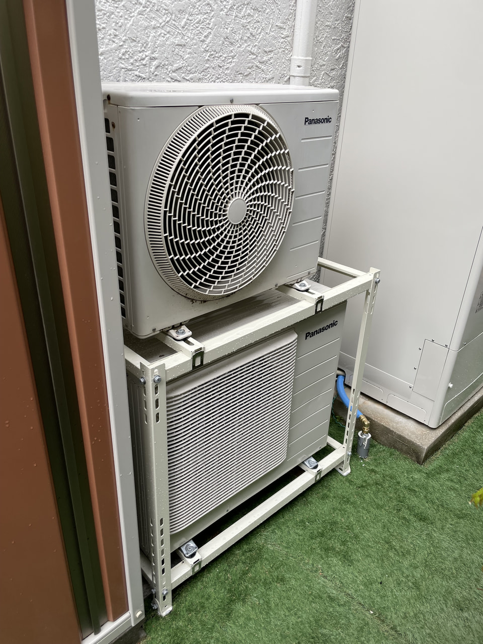 置けないと言われたヒートポンプの設置場所を新設 | GALLERY